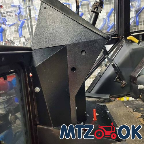 Обшивка торпеды МТЗ УК н/о 4 предмета (металл) (собств. пр-во) к-т Обшивка торпеды МТЗ УК н/о 4 предмета (металл) (собств. пр-во) к-т