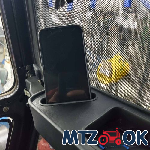 Полочка ручки двери МТЗ УК правая (голая) (пластик) 80-6708600-П Полочка ручки двери МТЗ УК правая (голая) (пластик) 80-6708600-П