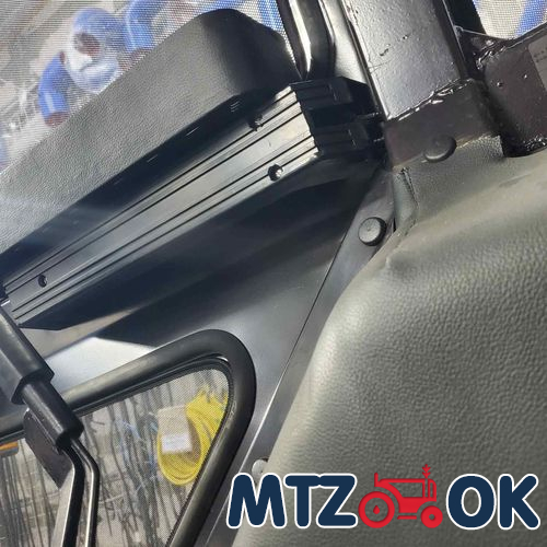 Полочка ручки двери МТЗ УК правая (голая) (пластик) 80-6708600-П Полочка ручки двери МТЗ УК правая (голая) (пластик) 80-6708600-П