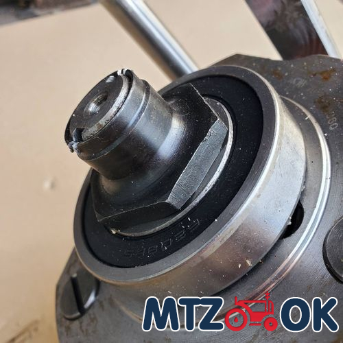 Кронштейн опоры промежуточной (пр-во Китай) 72-2209011 Кронштейн опоры промежуточной (пр-во Китай) 72-2209011