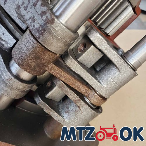 Кронштейн опоры промежуточной (пр-во Китай) 72-2209011 Кронштейн опоры промежуточной (пр-во Китай) 72-2209011