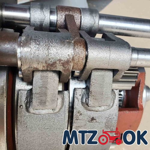 Кронштейн опоры промежуточной (пр-во Китай) 72-2209011 Кронштейн опоры промежуточной (пр-во Китай) 72-2209011