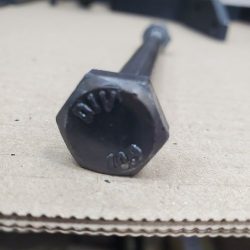 Болт М10х140 в сборе с гайкой (прочность 10.9)