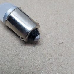 Лампа LED 12V 9 диодов 1-но конт. цоколь (в панель приборов, габарит) АТР1843 Лампа LED 12V 9 диодов 1-но конт. цоколь (в панель приборов, габарит) АТР1843