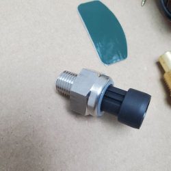 Прибор 3в1 (вольтметр. давление масла. температура воды) Прибор 3в1 (вольтметр. давление масла. температура воды)