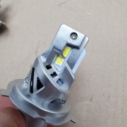 Лампа LED 12V 9 диодов 1-но конт. цоколь (в панель приборов, габарит) АТР1843 Лампа LED 12V 9 диодов 1-но конт. цоколь (в панель приборов, габарит) АТР1843