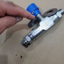 Фара LED квадратна 48W 16 ламп (110х125х20) 10-30V 6000K (узкий радиатор) (Китай) 2950 Фара LED квадратна 48W 16 ламп (110х125х20) 10-30V 6000K (узкий радиатор) (Китай) 2950